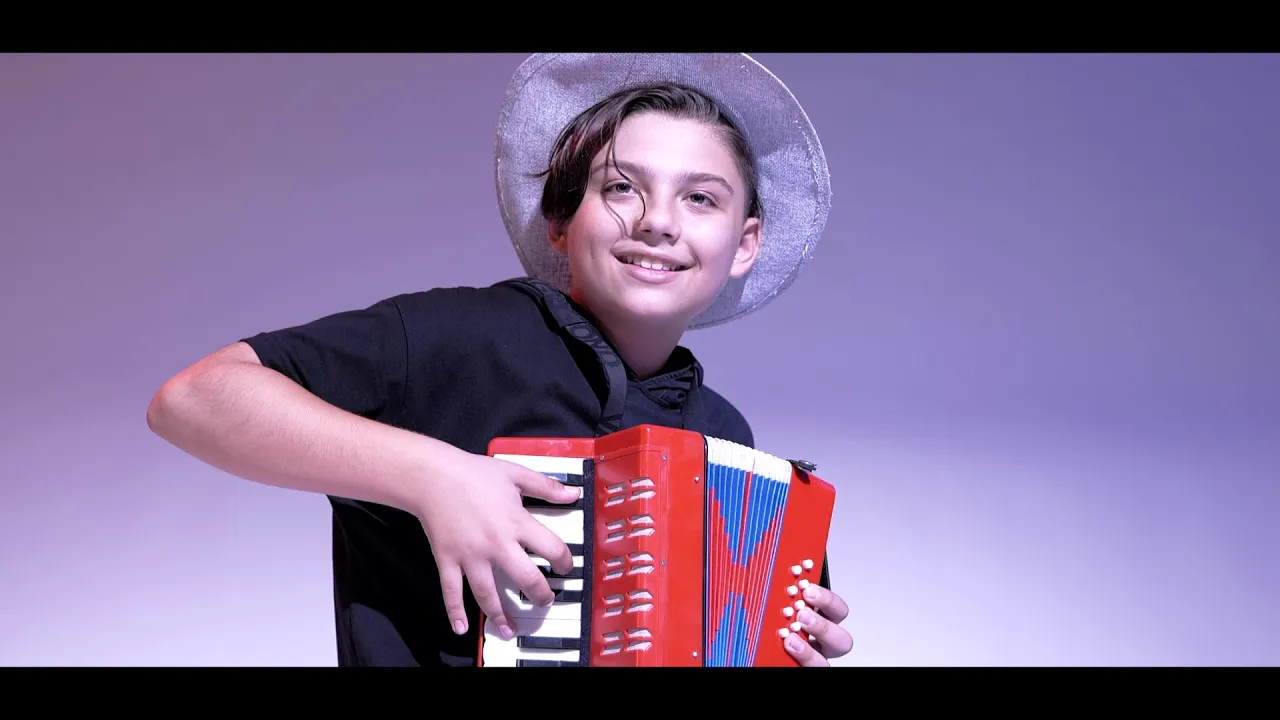 MARIO EDUARD - UN TRANDAFIR CRESTE LA FIRIDA MEA (Cover)