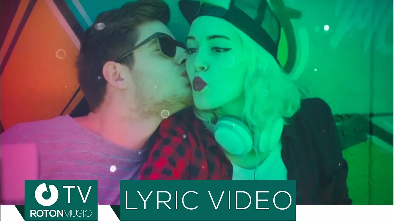 Alexandra Crisan ft. Cornel Ilie - Razboi pe camp deschis