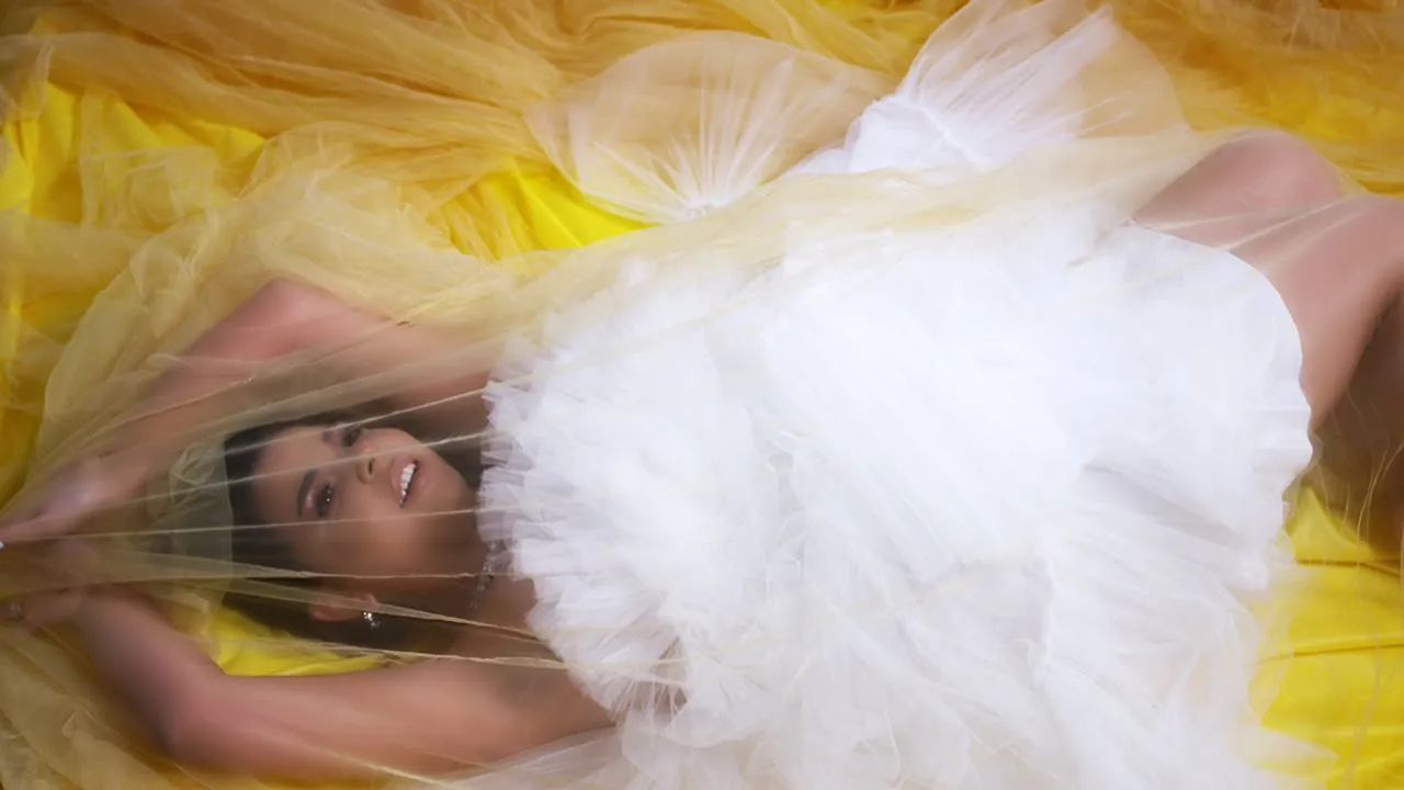 Laura Bruma - In Arabia (Originala 2021)