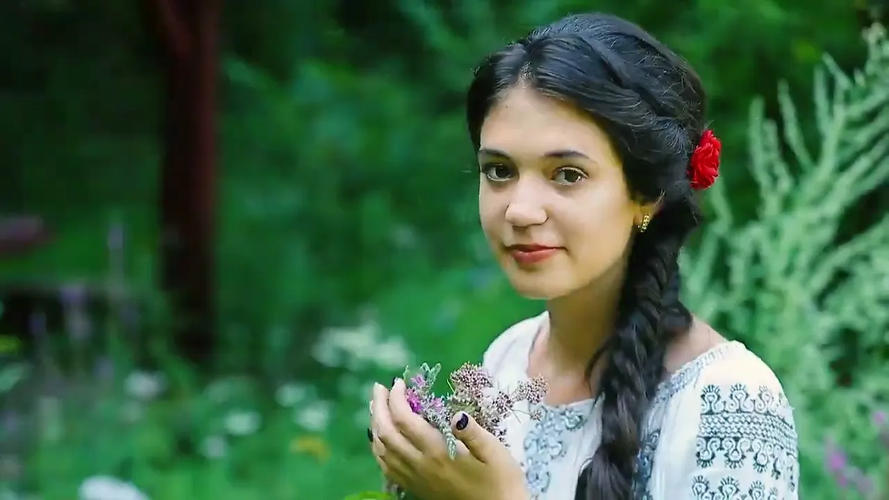 Florina Eleonora Popescu - I-auzi valea cum mai suna