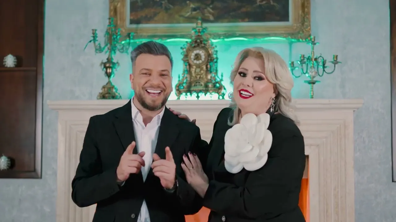 Corina Chereches si Alex de la Orastie - Ne-au luat inimile foc