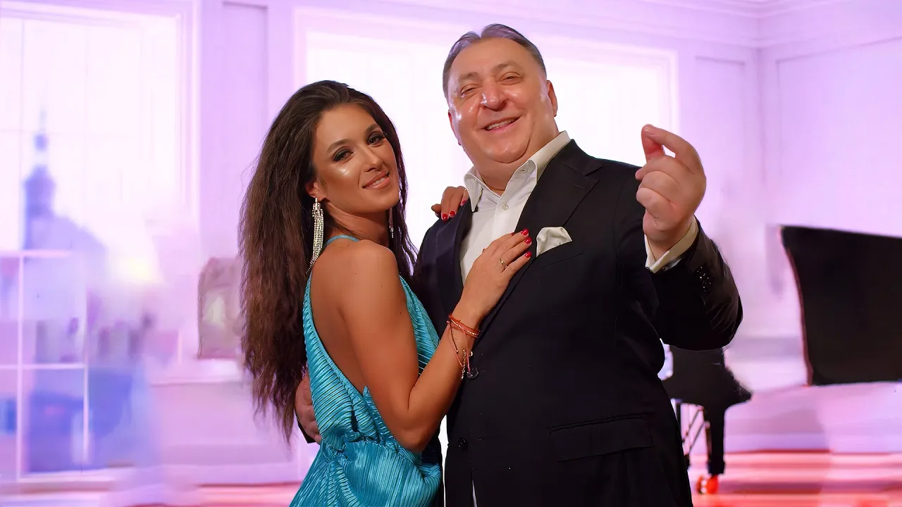 Vali Vijelie - Sunt cu 10 ani mai tanar