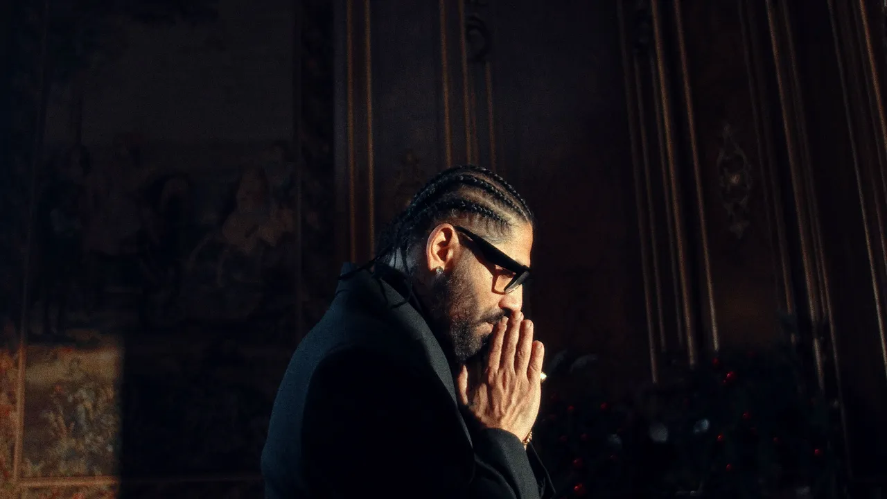 BVCOVIA - UN SIMPLU OM feat. Connect-R & Vlad Dobrescu