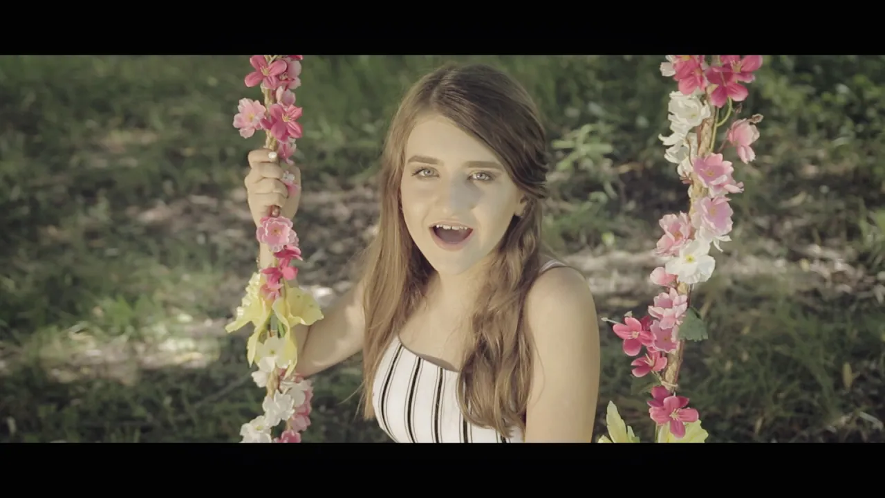 DIANA DAMIAN - A.D.N (Original Radio Edit)