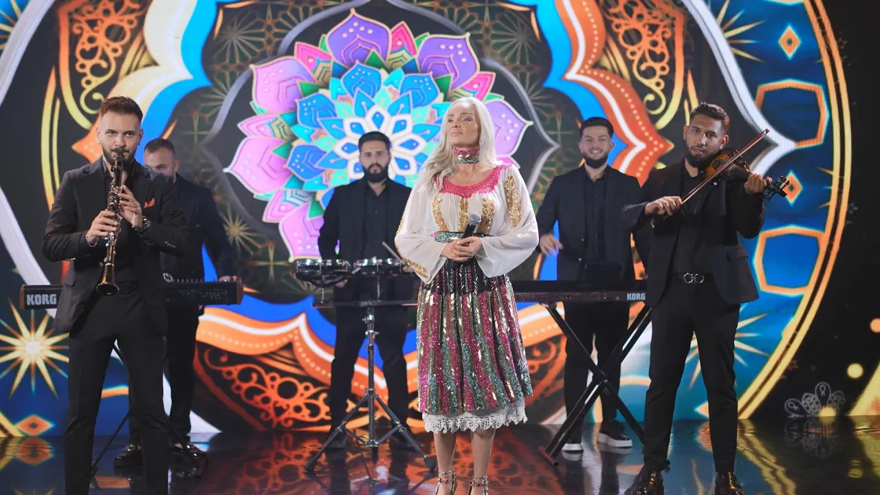 Maria Constantin - La casa cu poarta verde (Live Traditional Music)