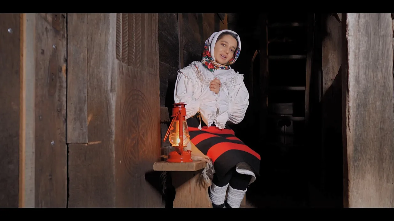 Ionela Ungurean - A sosit Craciunul (Colind 2022)