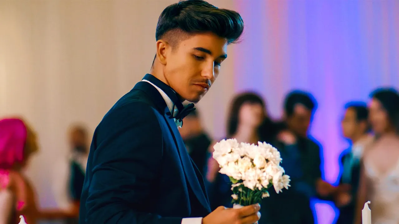 Sebastian Dobrincu - La Pieptul Meu (Original Radio Edit)