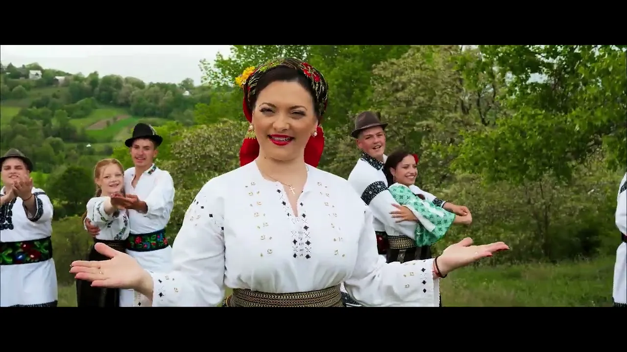 Laura Olteanu - Pe batute maruntal