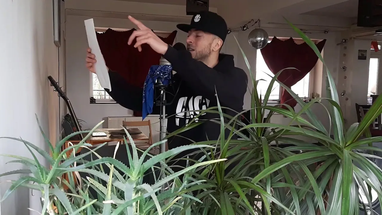 Click - Pana sus (Mwaka Moon Freestyle)