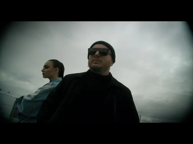 Kapushon - Fluturi in stomac (Original Radio Edit)