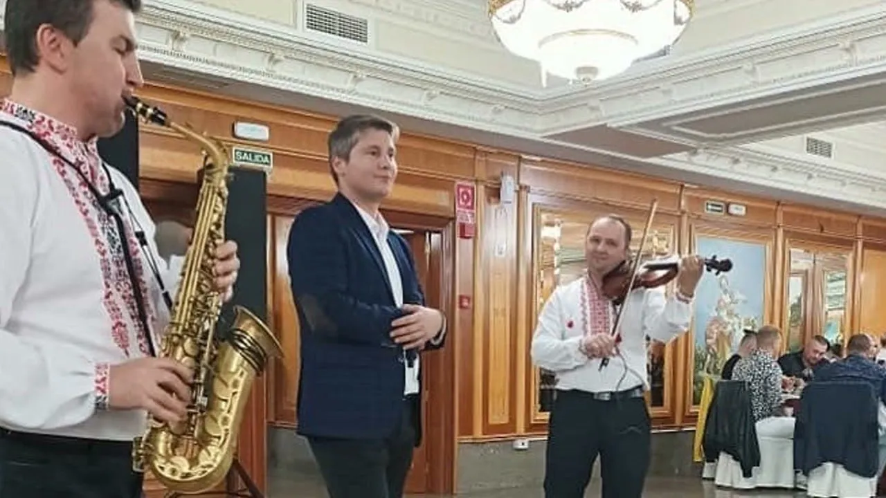 MUZICA DE CHEF 2022 PROGRAM SUPER MUZICA MOLDOVENEASCA MARIUS ANGHELE