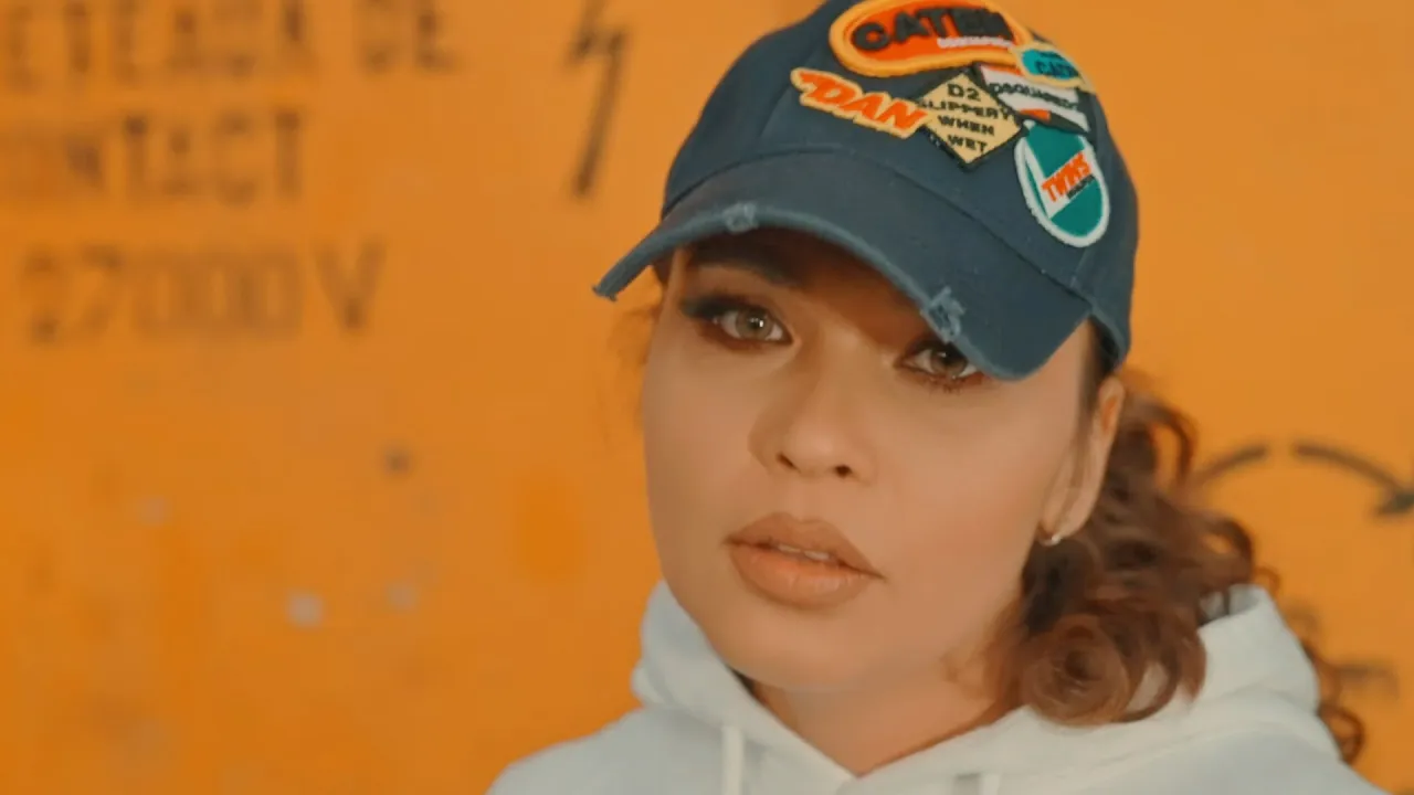 DIANA - Unde vad cu ochii voi pleca (Originala 2021)