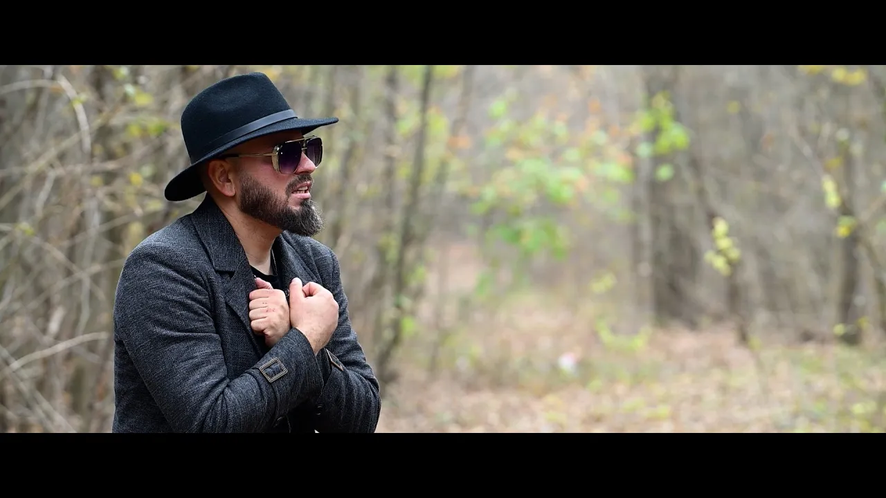 Ionut Eduardo - Strange-ma la piept