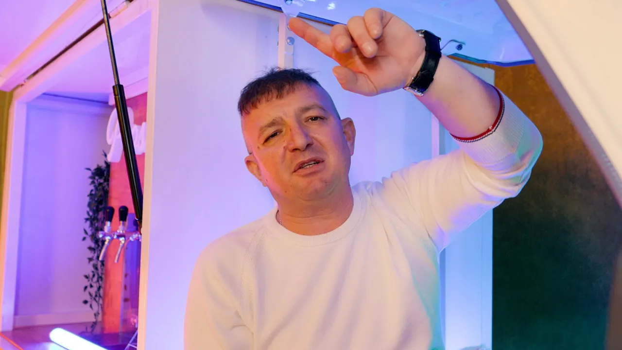 Calin Crisan - Sare pestele in balta