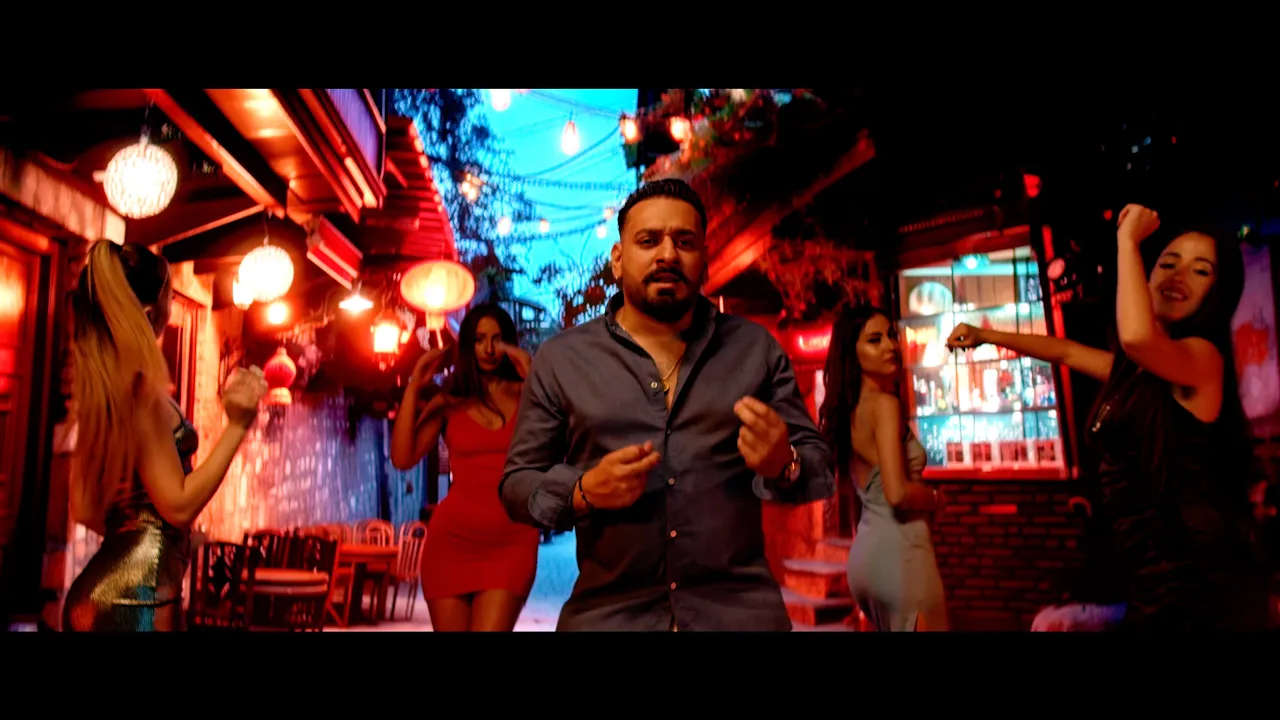 Tzontzo - Piata Taksim