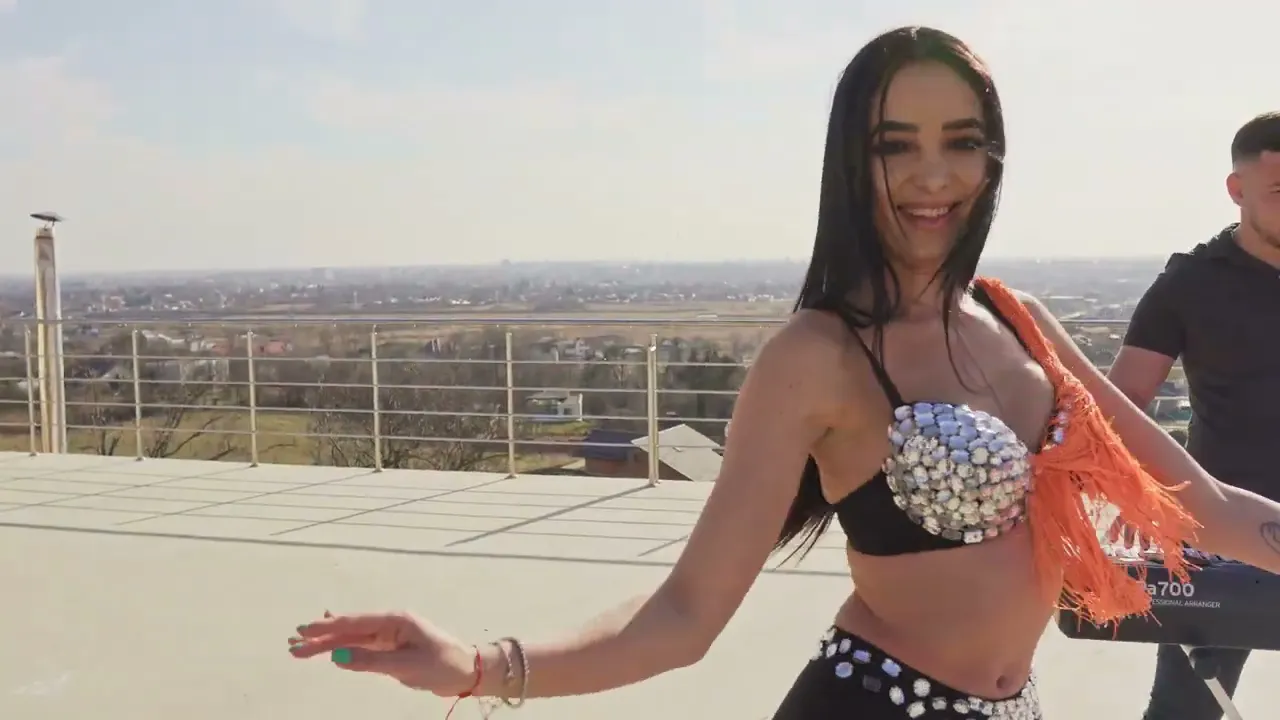 Robert Calota - A intrata burneta in priza (Colaj manele 2021)