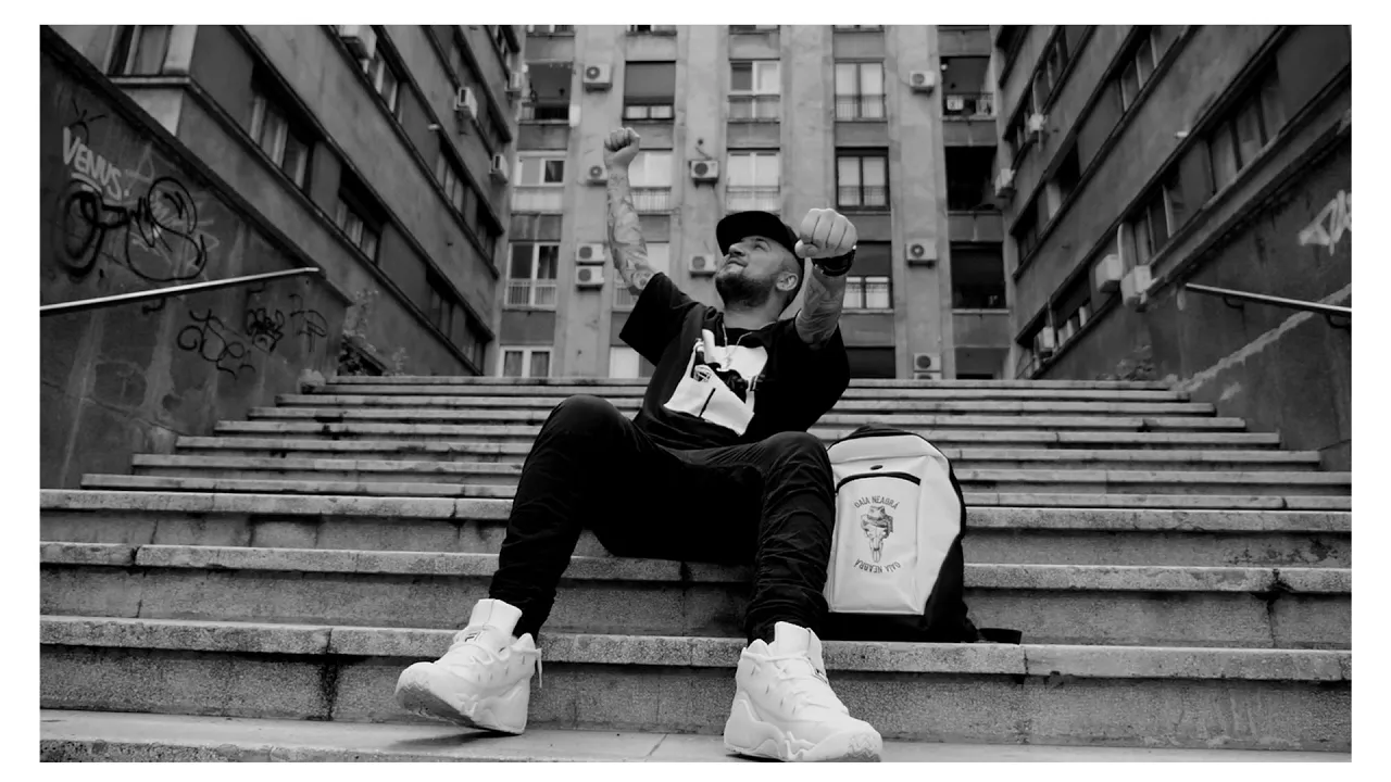 F.Charm - Nu mi-e rusine (Original Radio Edit)