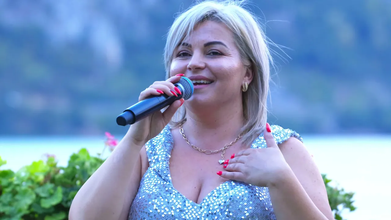 Ramona Sgaiba & Formatia Flores Band - La papuci si la sandale (Cover)