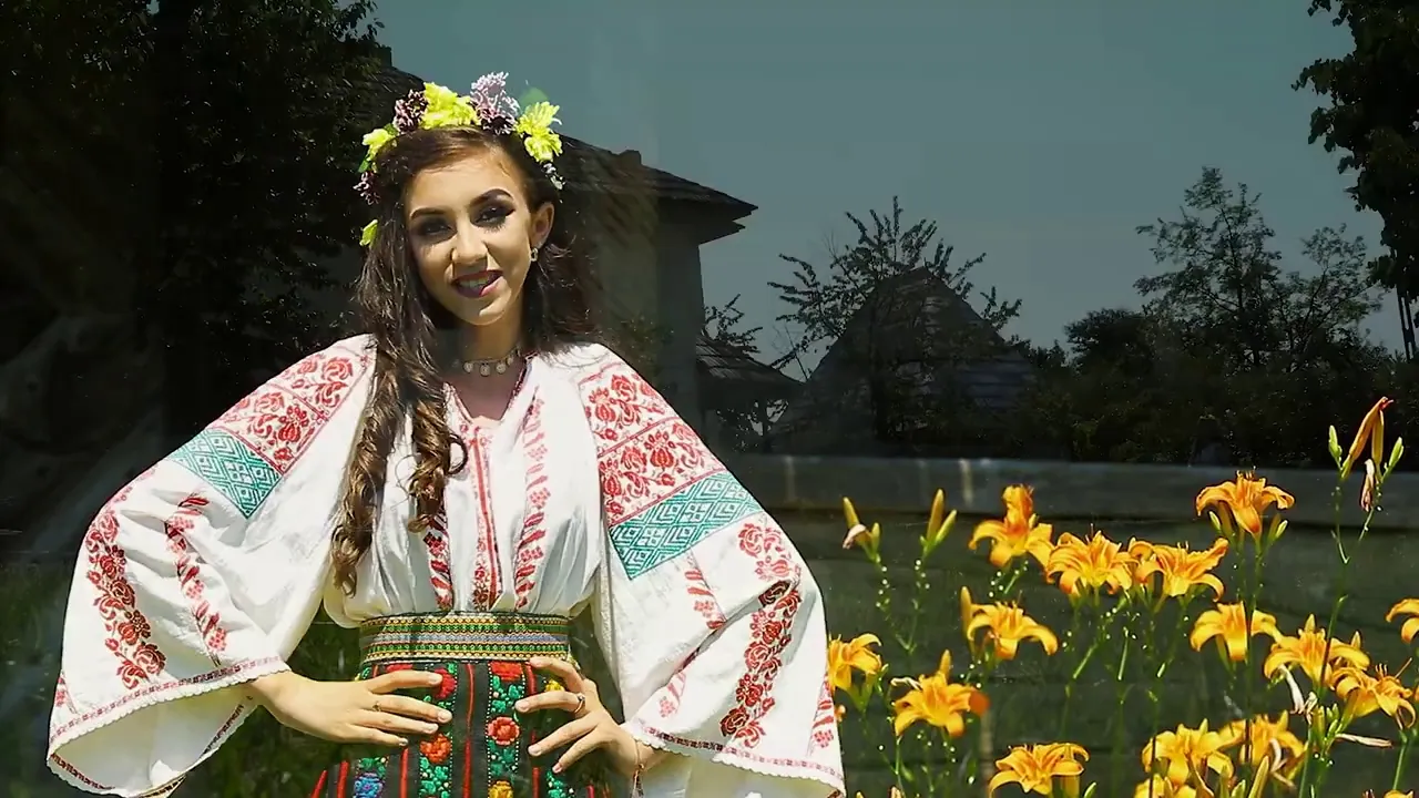 Luciana Udrea - Sui mandruto-n deal la peri