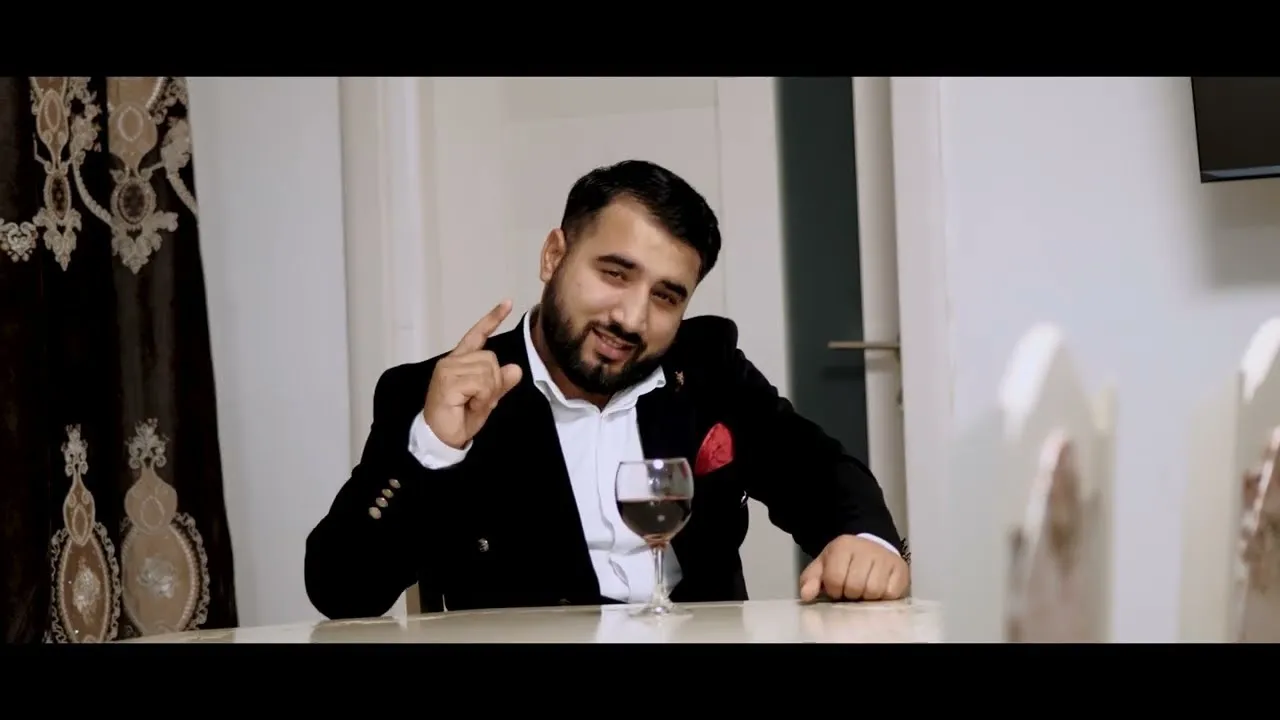 Sebi de la Timisoara - Ma jur ca sunt fericit (Originala 2022)