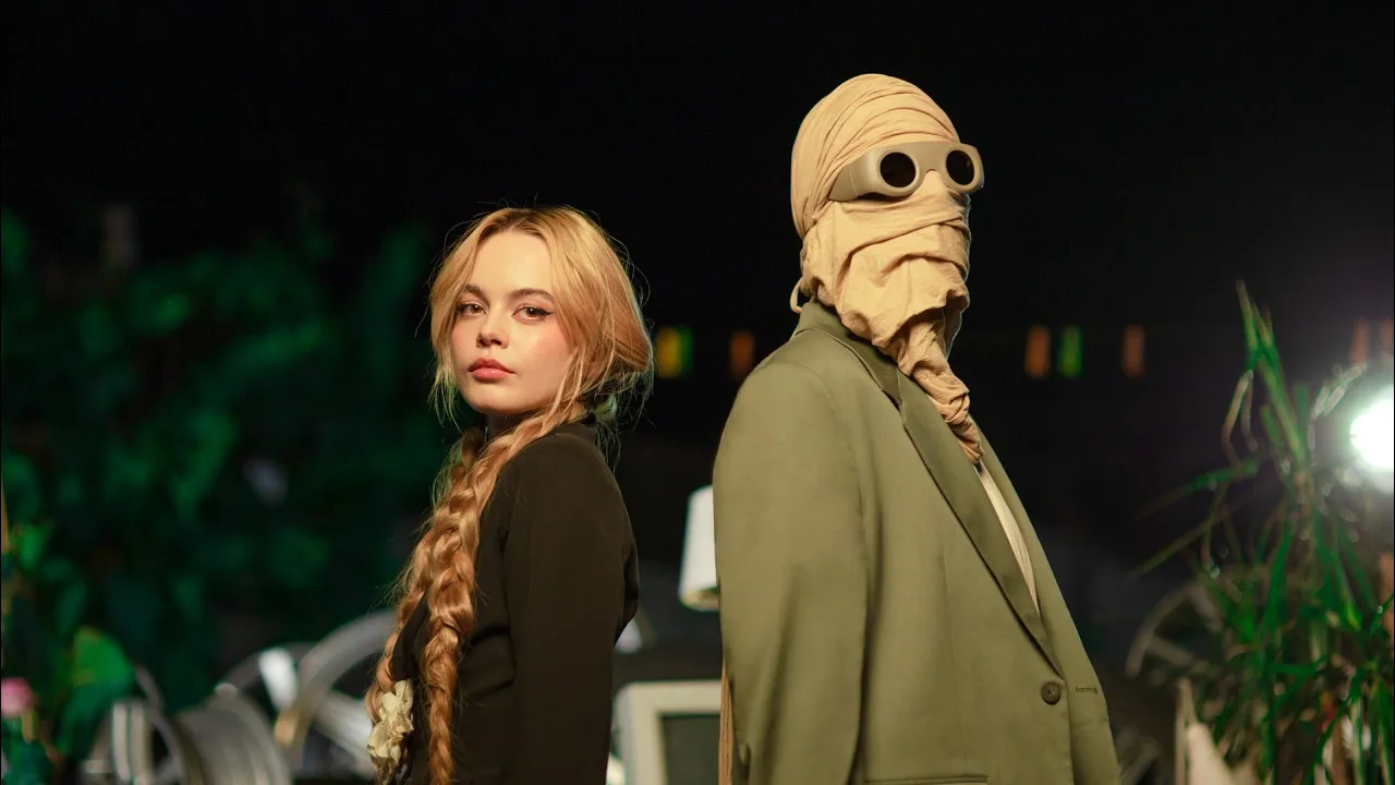 Bianca Tilici x Forever Friday - The Floor