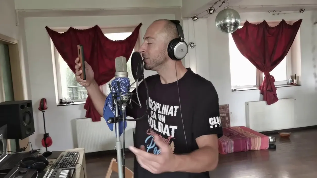 Click - Supererou (studio session)