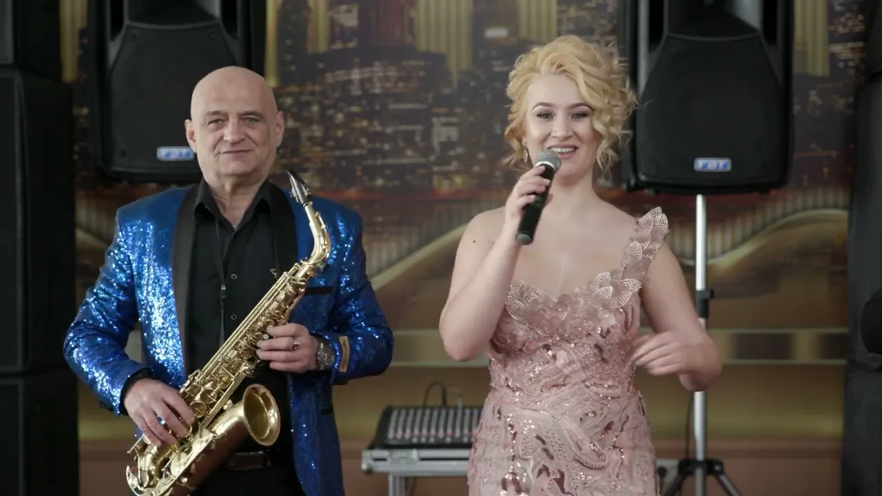 Ana Maria si Marian Negreanu - Plec de acasa prin straini (Cover Venera Despau Gogan)