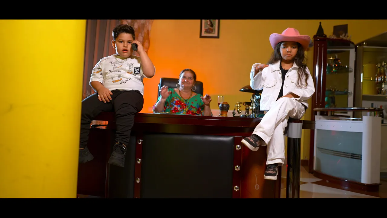 Emma de Vis x Dolofanu x Patroana de la Strehaia - Ma mandresc ca sunt tiganca