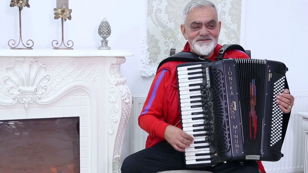 Ionica Minune si Ninel de la Braila - Hora Verde