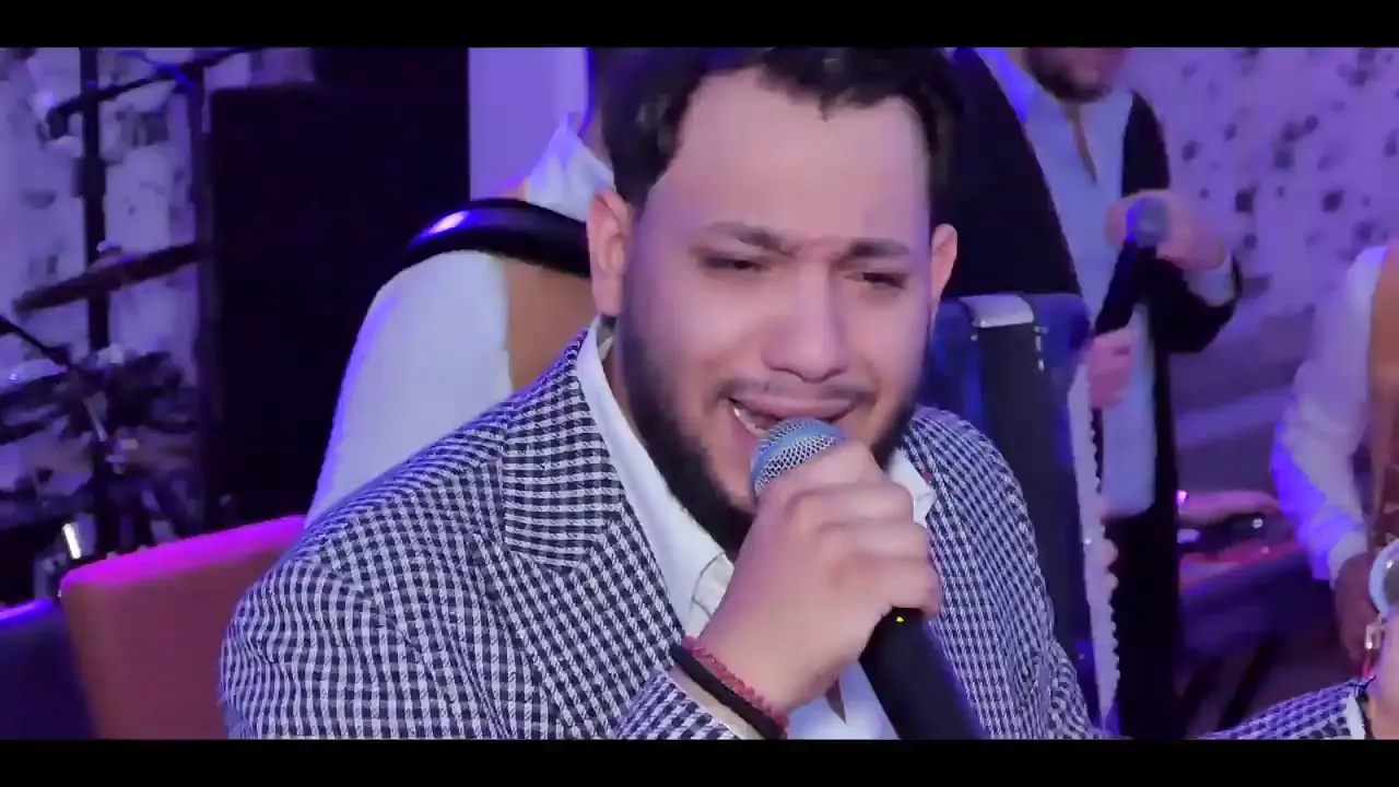 Leo de la Rosiori x Taraful Turnenii - Ma laud sa auda lumea (Live)