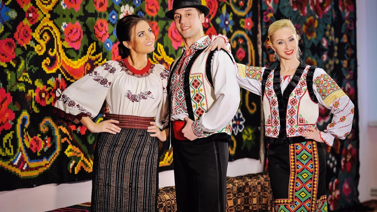 MIHAELA TABURA - M-as duce si eu la joc