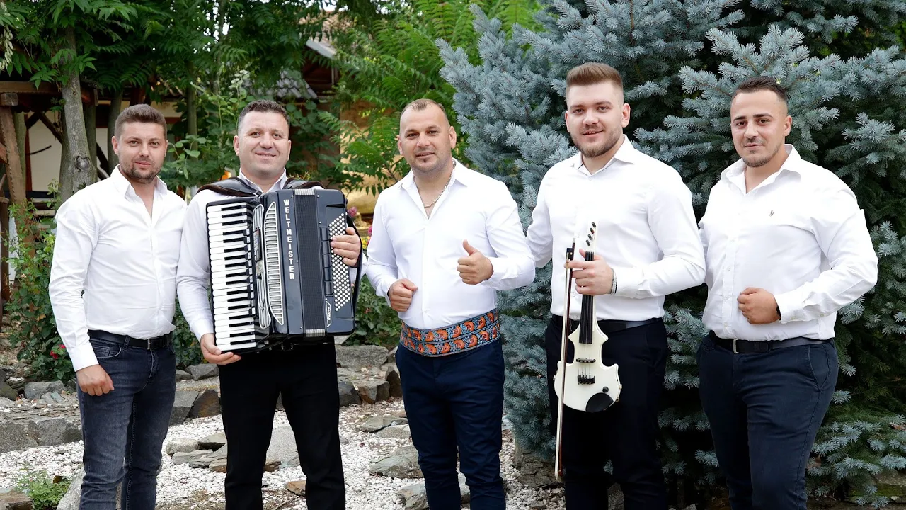 Cristi Manolea - Colaj de sarbe infocate