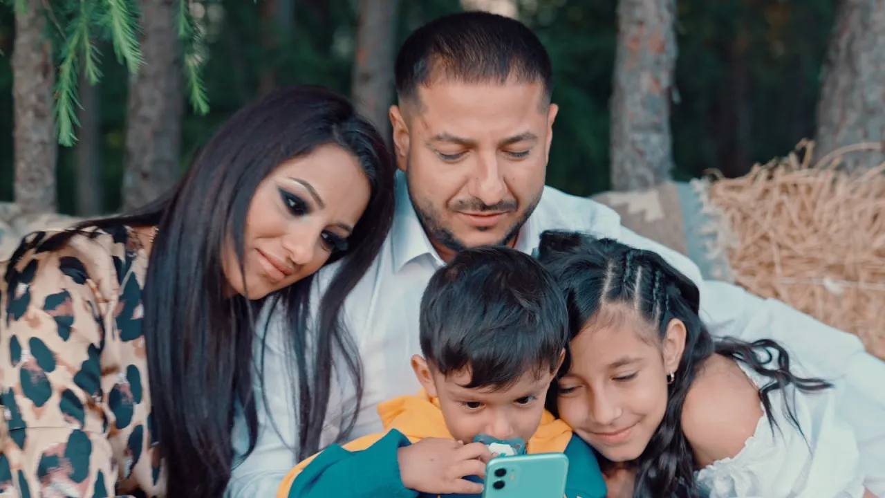 Vali Vijelie x Ionut Mosu - Acasa e un rai (Originala 2021)