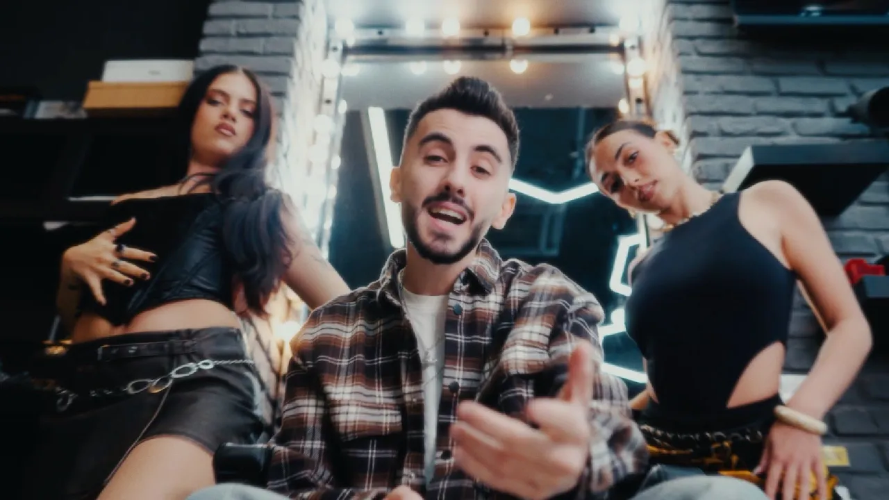 Omar Arnaout - S-a facut bruneta blonda