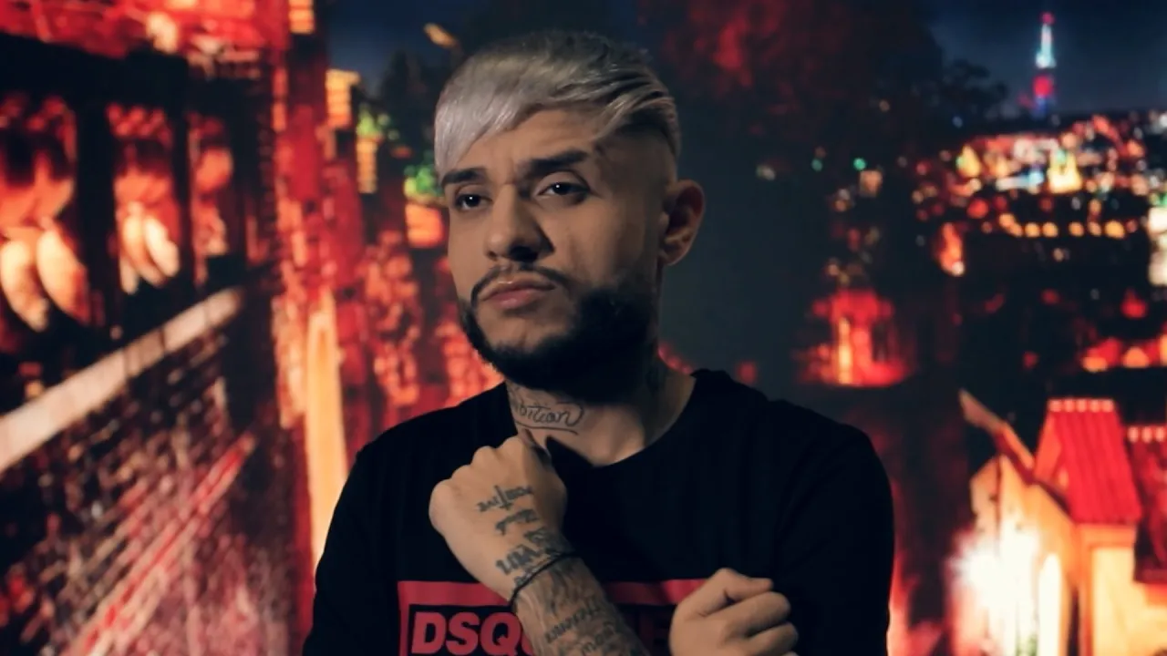 Nikolas - Stau si plang in fata ta (Originala 2021)