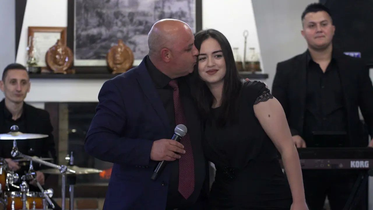 DAMIAN CONAC - FLOARE ALBA DIN PRIDVOR COVER LIVE