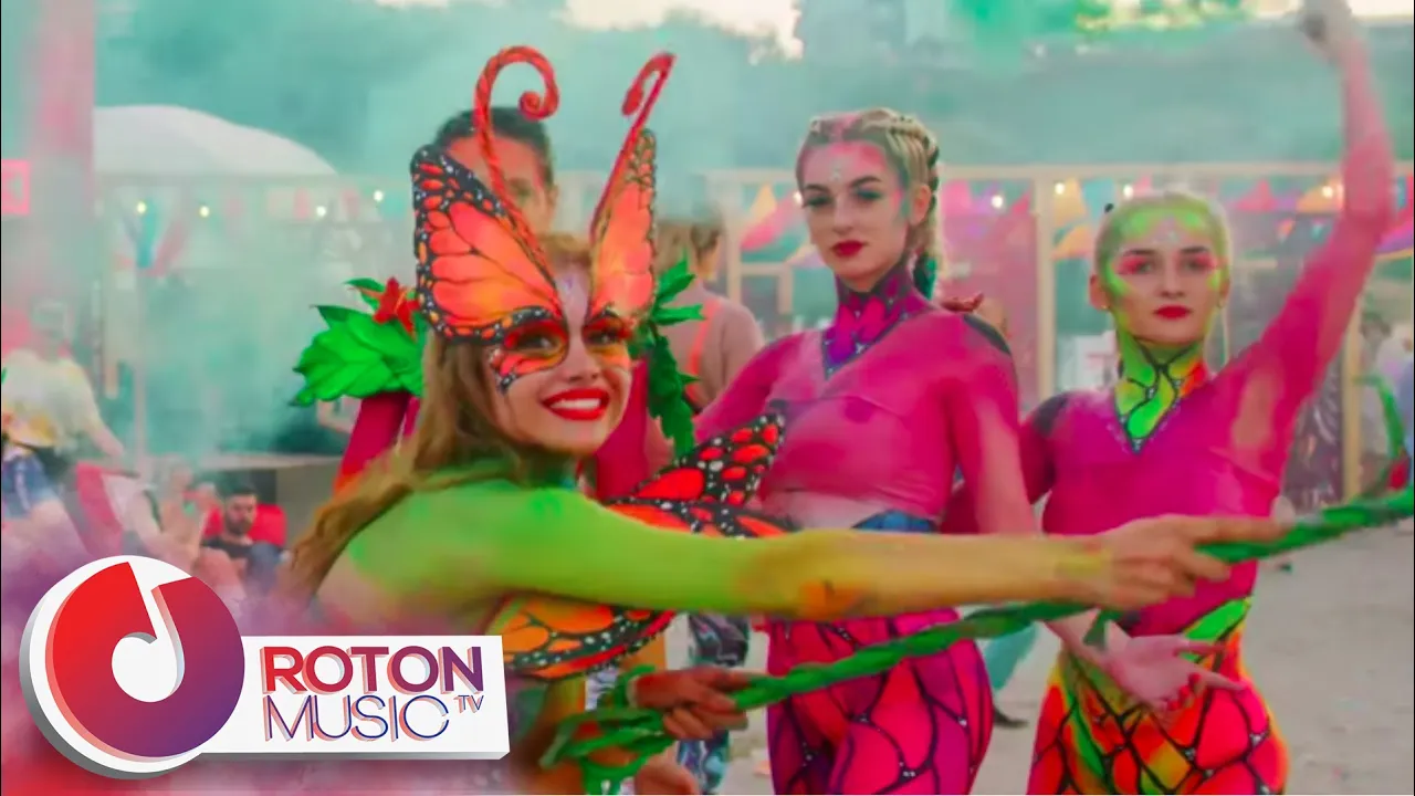 Katarina X Mark Azekko - Holding Hands (Original Radio Edit)