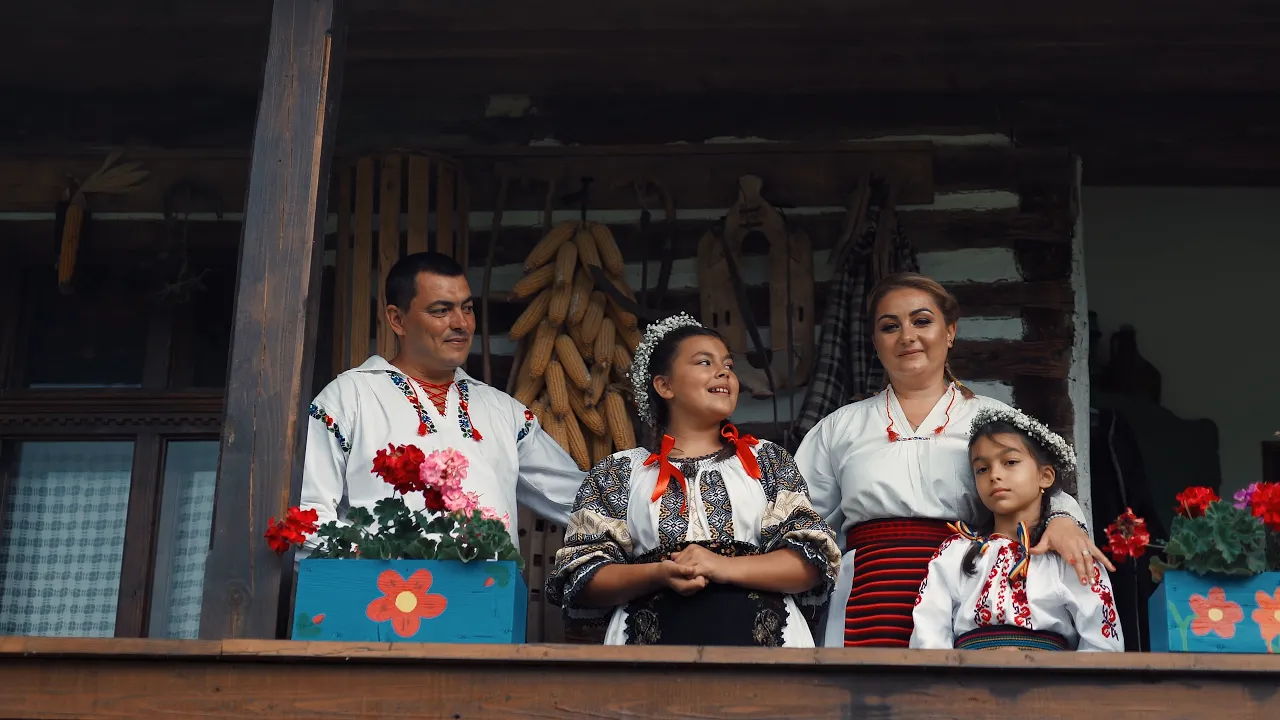 Ioana Alexandra Petrut - Cresc parinti-n casa lor