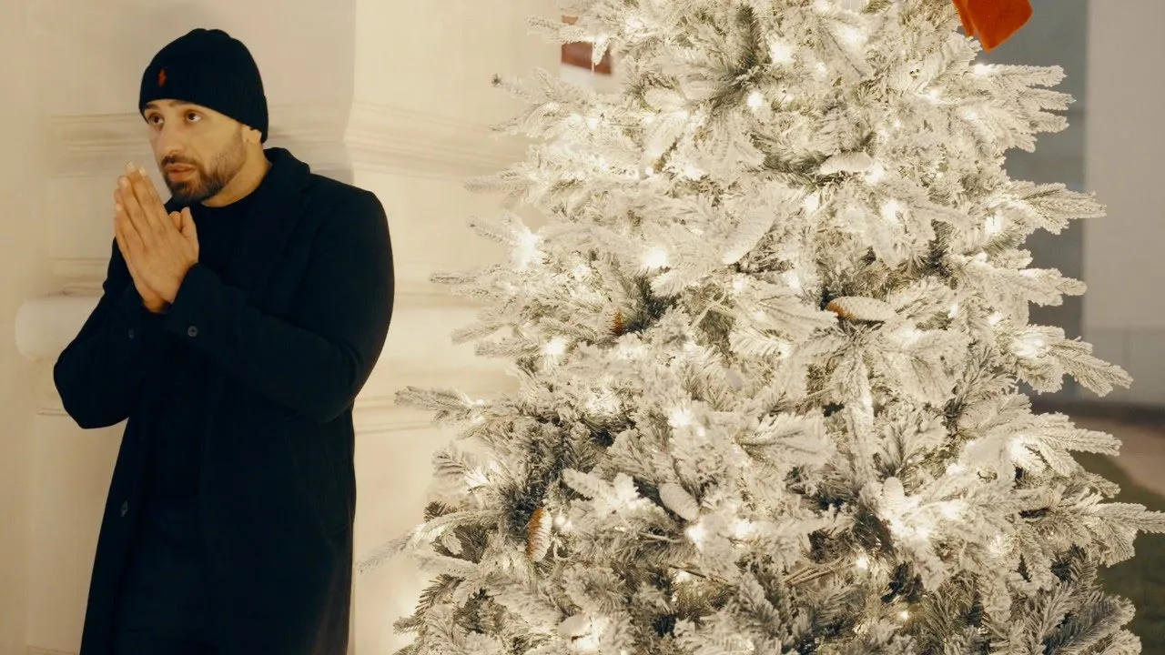 Alessio - Craciun printre straini