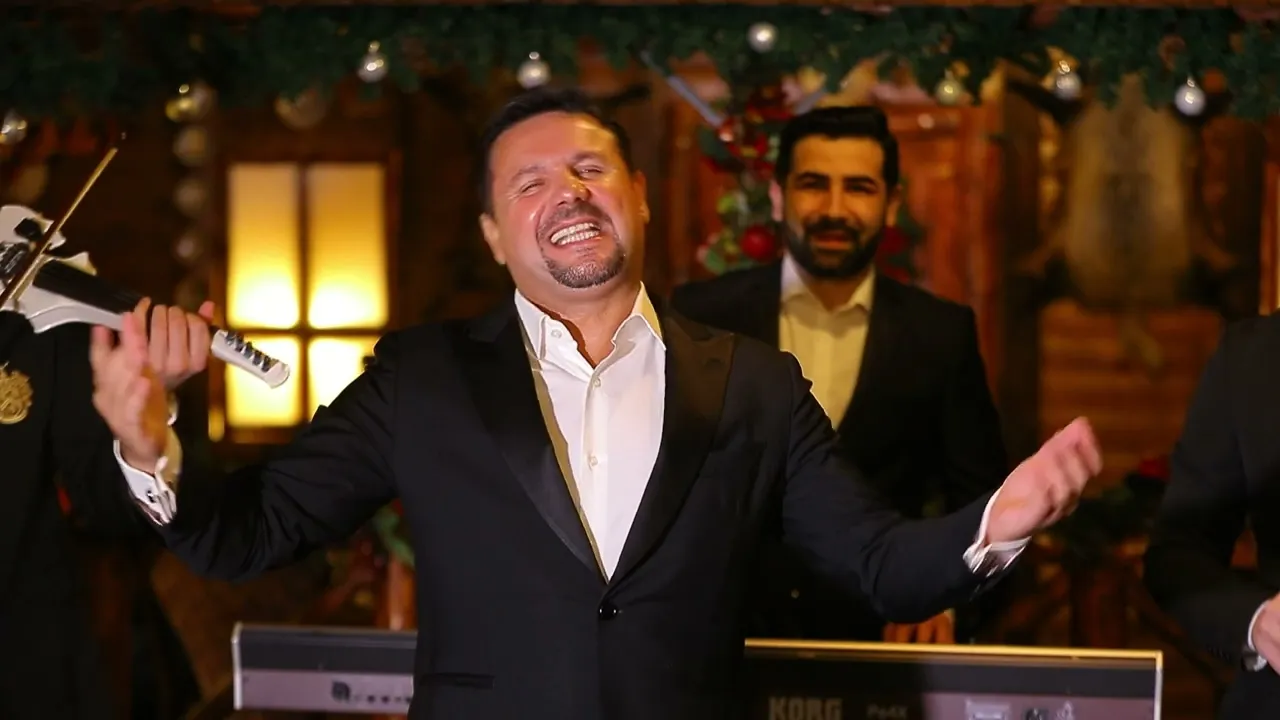 Nicu Paleru - LA MINE IN CASA CANTA COCOSUL