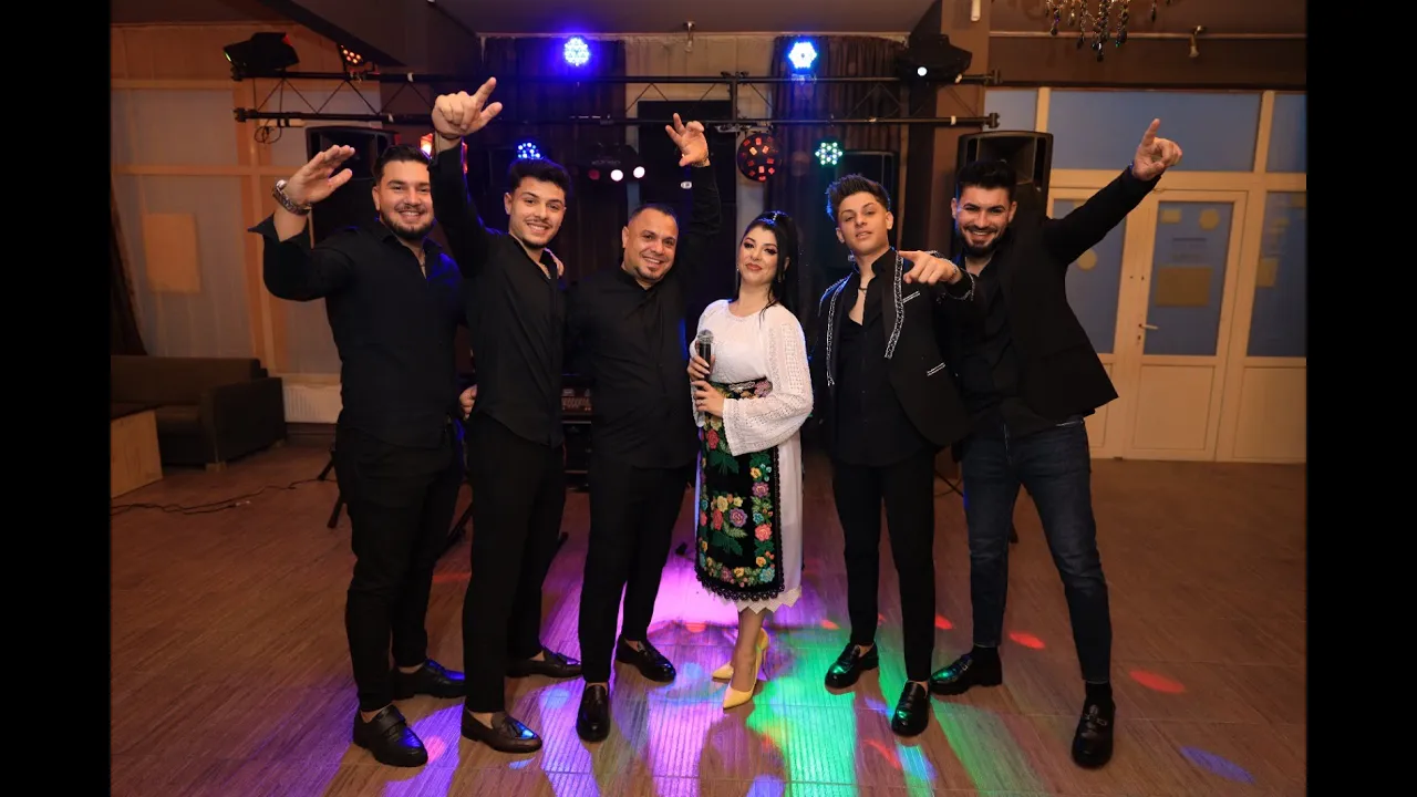 Roxana de la Filiasi - Duna, Dunare, mai lin cu valurile (COVER)