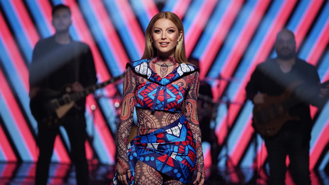 ELENA GHEORGHE - Yarnana Yarnane (Original Radio Edit)