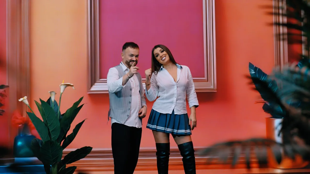 Brandy si Alina - Sunt un dragut