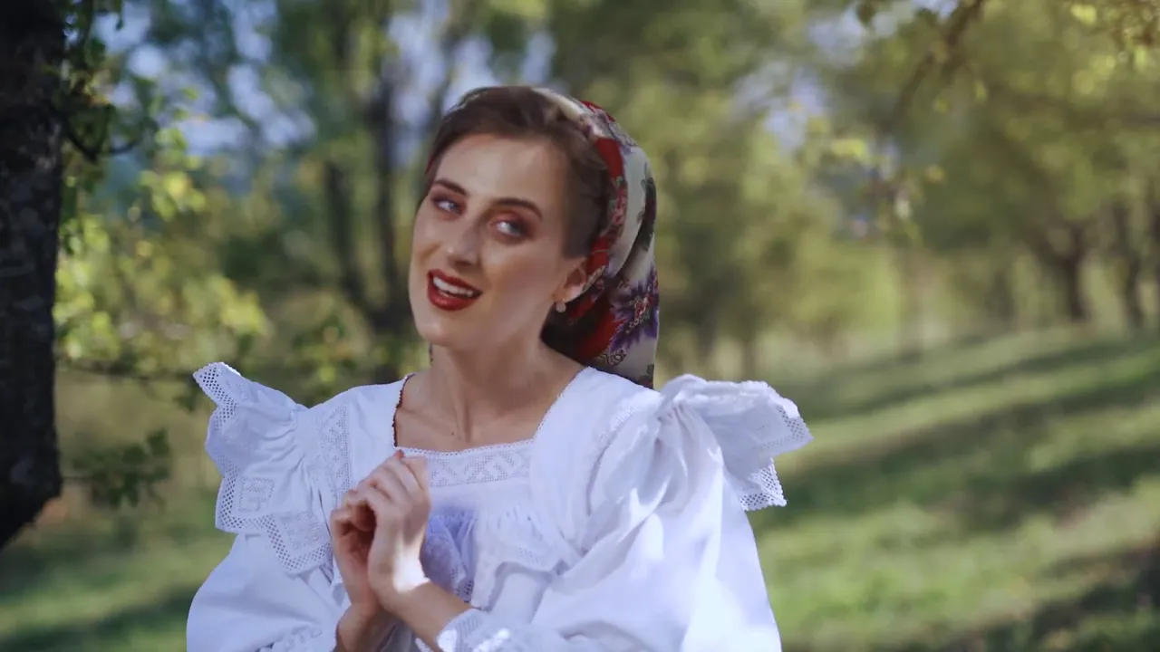 Oana Font - Dascalita me' din sat