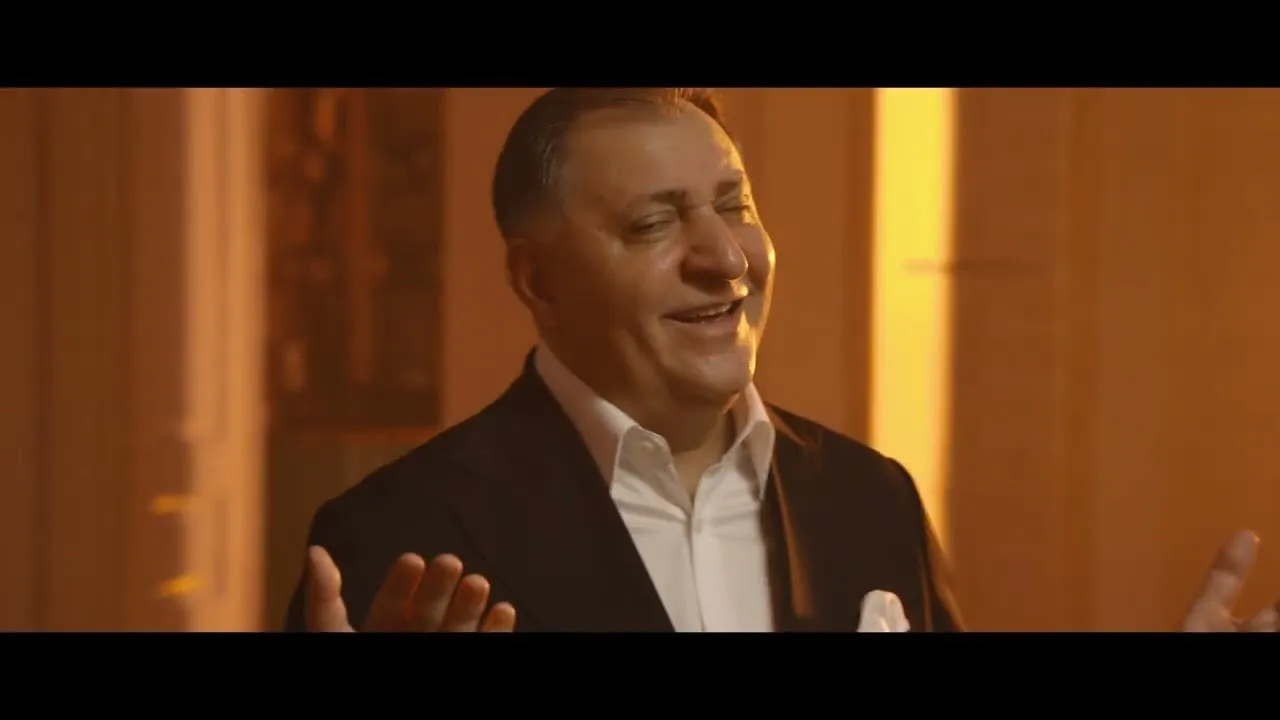 Vali Vijelie - Ce duci omule in spate