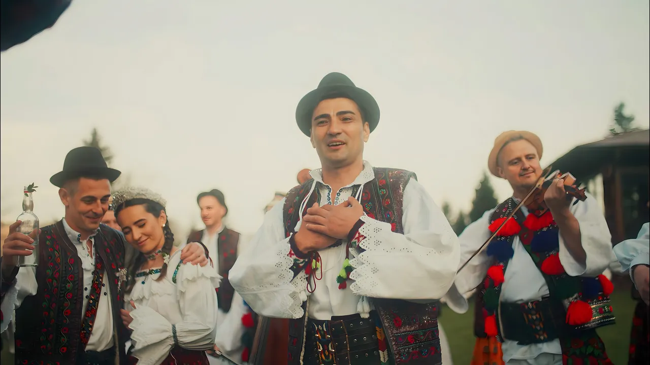 Deti Iuga - La Manastire de lemn