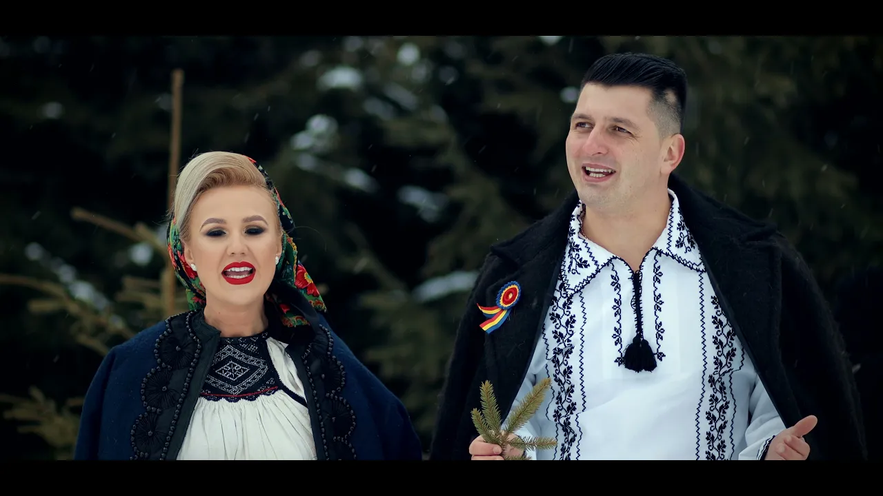 Mihai Sicoe si Adina Popovici - Pe strada din viflaim (Colind)