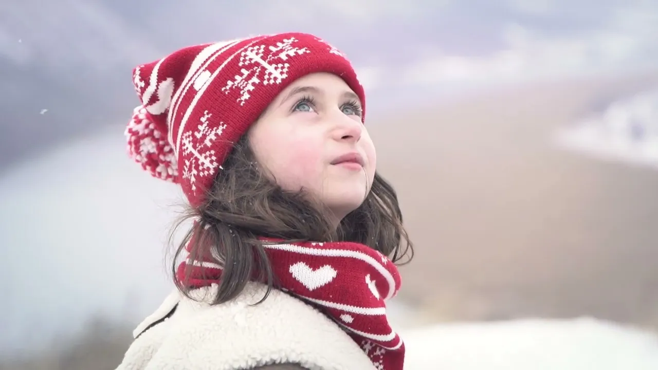 Kapushon feat. Ariana Maistrov - Driving home for Christmas (Original Radio Edit)