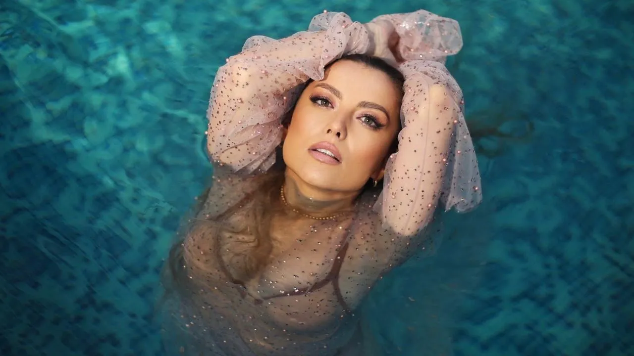 ELENA - Trandafiri (Original Radio Edit)