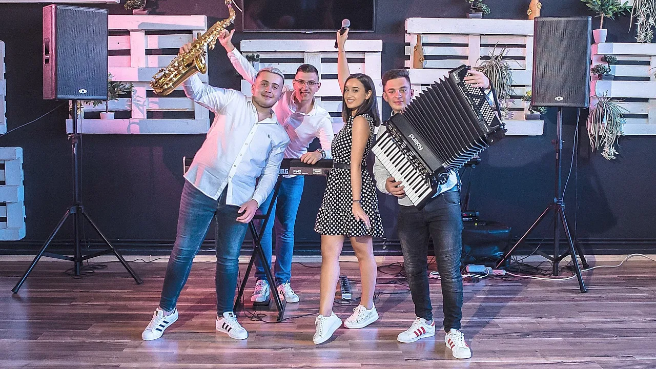 DANIELA MARIN - COLAJ SOTE LIVE (Cover)